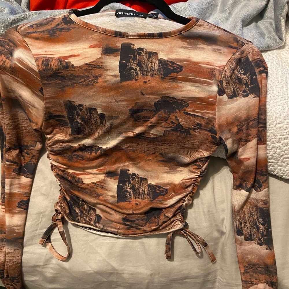 PLT brown desert print love sleeve top
